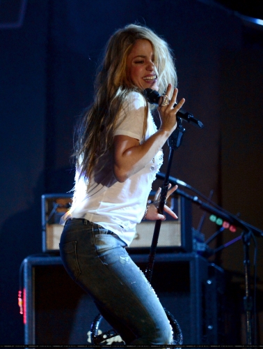 www_shakirabrasil_com00282~11.jpg