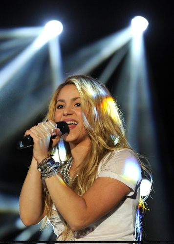 www_shakirabrasil_com00299~11.jpg