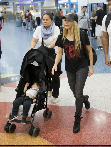www_shakirabrasil_com0030~1.jpg