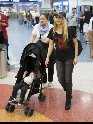 www_shakirabrasil_com0031~1.jpg