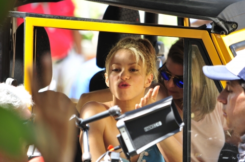 www_shakirabrasil_com0131.jpg