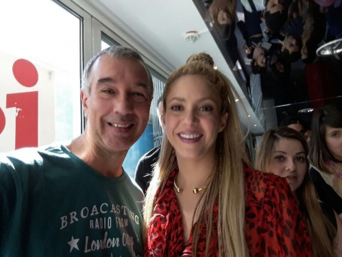 www_shakirabrasil_com_00005~1.jpg
