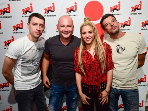 www_shakirabrasil_com_00014~1.jpg