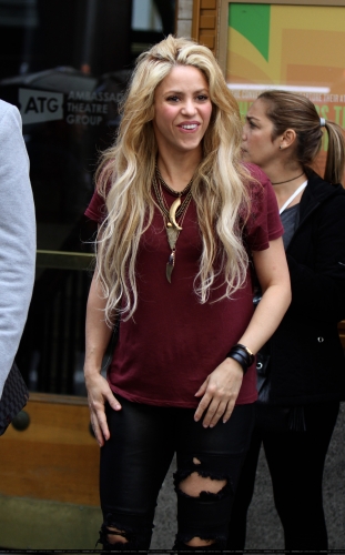www_shakirabrasil_com_0001~8.jpg