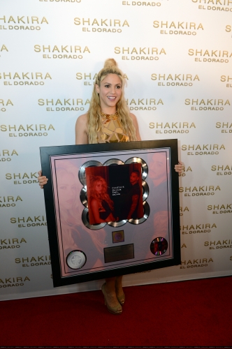 www_shakirabrasil_com_0002~19.jpg