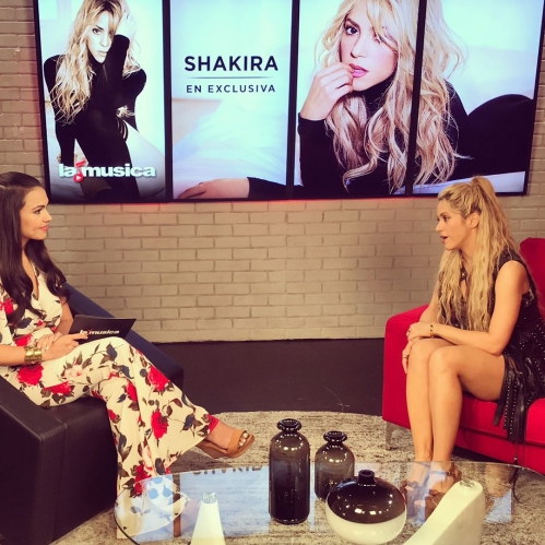 www_shakirabrasil_com_0002~20.jpg