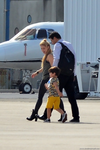 www_shakirabrasil_com_00037.jpg