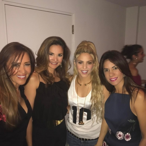 www_shakirabrasil_com_0003~17.jpg