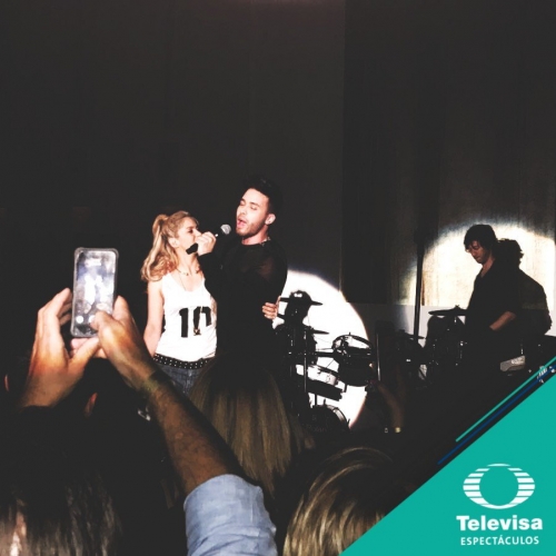 www_shakirabrasil_com_0003~18.jpg