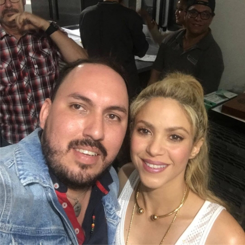 www_shakirabrasil_com_0004~14.jpg