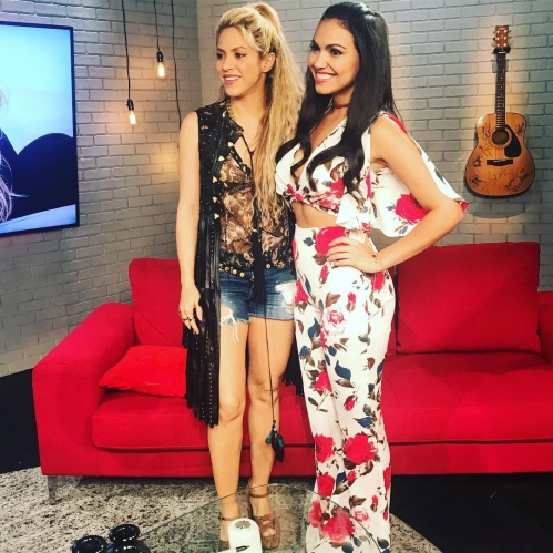 www_shakirabrasil_com_0004~17.jpg