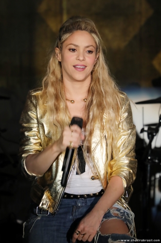 www_shakirabrasil_com_0004~21.jpg