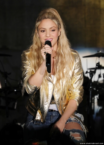 www_shakirabrasil_com_0007~17.jpg