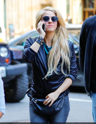 www_shakirabrasil_com_0007~7.jpg