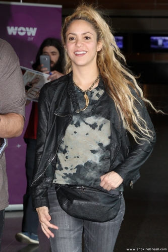 www_shakirabrasil_com_0009~16.jpg