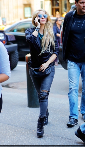 www_shakirabrasil_com_0009~5.jpg
