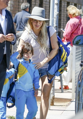 www_shakirabrasil_com_0009~7.jpg