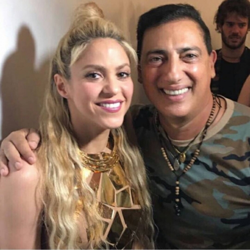 www_shakirabrasil_com_0009~8.jpg