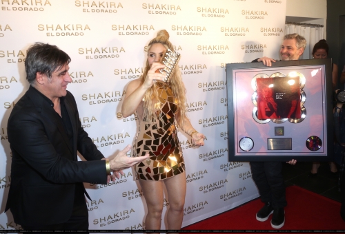 www_shakirabrasil_com_0016~4.jpg