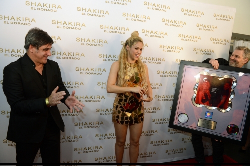 www_shakirabrasil_com_0018~2.jpg