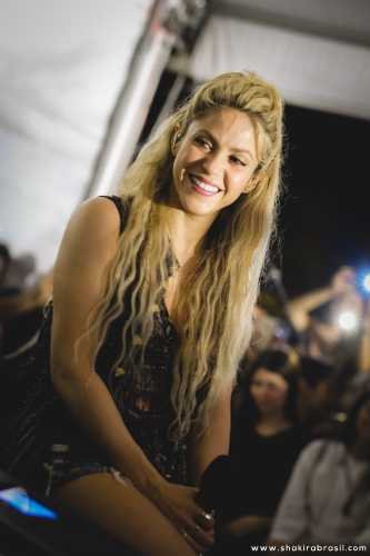 www_shakirabrasil_com_0020~3.jpg