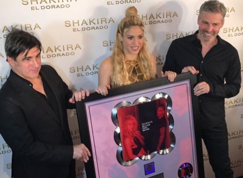 www_shakirabrasil_com_0052.jpg