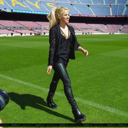 www_shakirabrasil_com_019.jpg