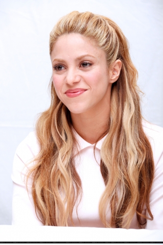 www_shakirabrasil_com_044.jpg