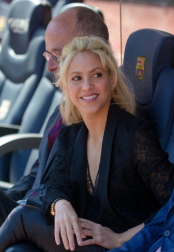 www_shakirabrasil_com_044~0.jpg