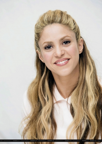 www_shakirabrasil_com_053.jpg