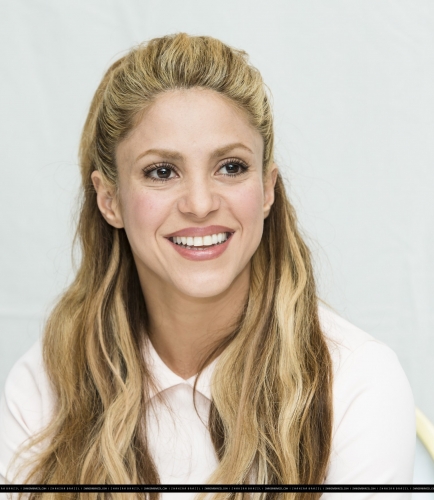 www_shakirabrasil_com_059.jpg