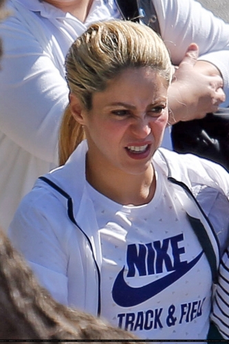 www_shakirabrasil_com_06.jpg