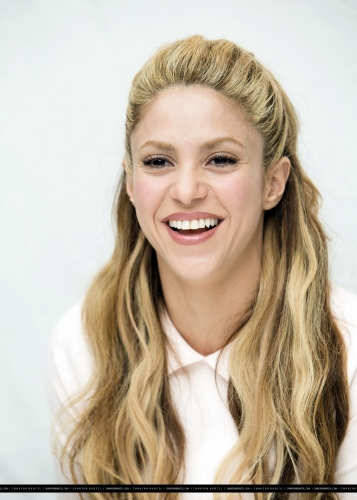 www_shakirabrasil_com_065.jpg