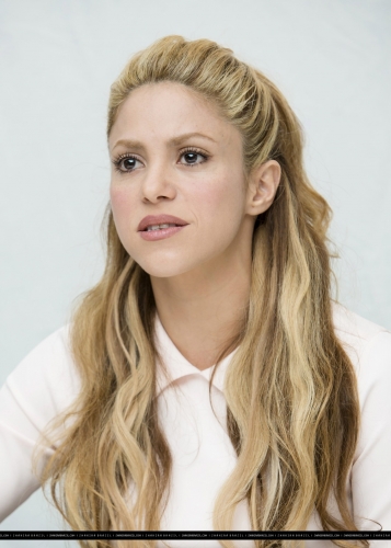 www_shakirabrasil_com_066.jpg