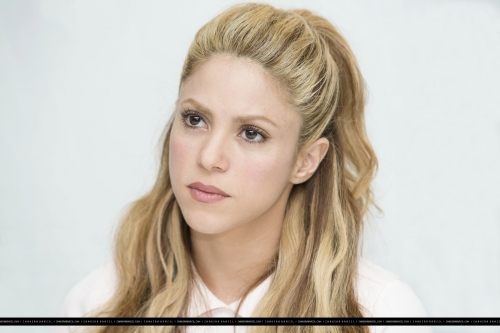 www_shakirabrasil_com_075.jpg