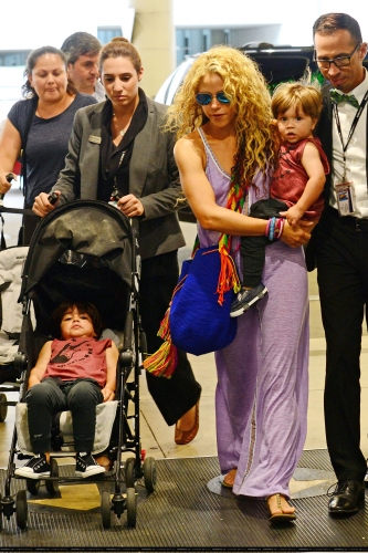 www_shakirabrasil_com_09~2.jpg