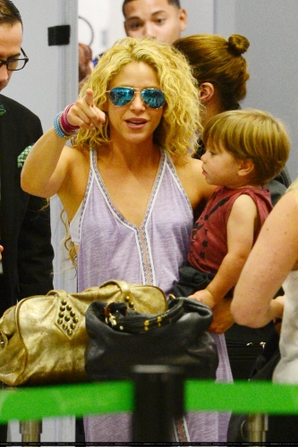 www_shakirabrasil_com_35.jpg