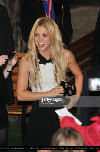 www_shakirabrasil_com_37~1.jpg