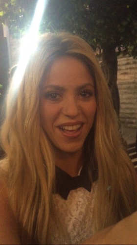 www_shakirabrasil_com_71~0.jpg