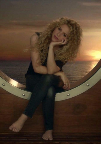 www_shakirabrasil_com~9.jpg