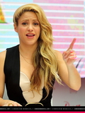 www_shakirabrasil_com00044~11.jpg