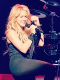 www_shakirabrasil_com_0002~11.jpg