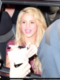 www_shakirabrasil_com_0006~8.jpg