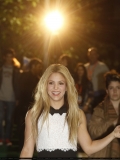 www_shakirabrasil_com_22~3.jpg