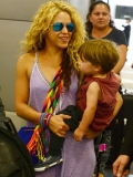 www_shakirabrasil_com_24~0.jpg