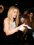 www_shakirabrasil_com_25~3.jpg