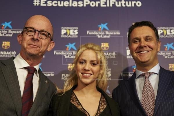www_shakirabrasil_com_049~0.jpg