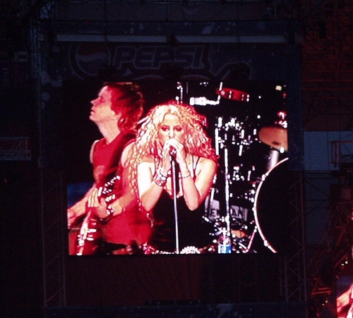 000shakira.jpg