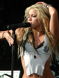 6560239_Shakira25B15D~1.jpg