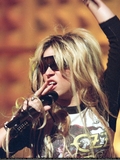 SUNRGIA_SHAKIRA_07.jpg